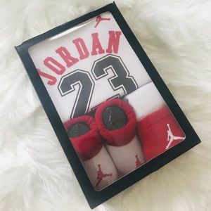 Jordan 3-pc Infant Set 6-12 months